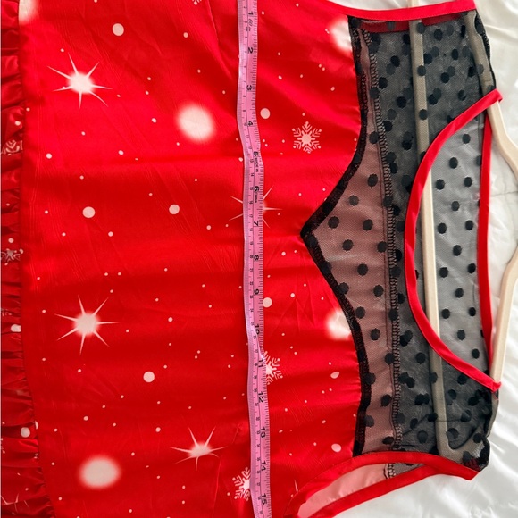 Christmas dress, very light weight 1XL
See measurements in pictures - Picture 3 of 7